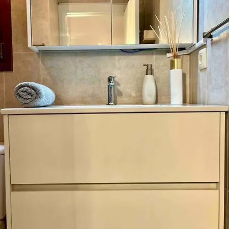Les Orenetes Apartament *